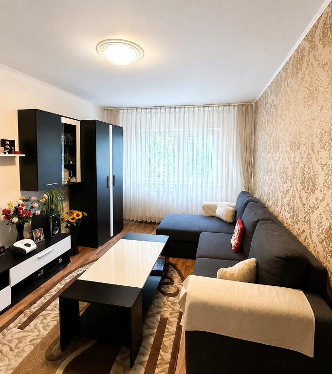 Apartament decomandat, 3 camere, etaj 3/4, zona Astra Sitarului!