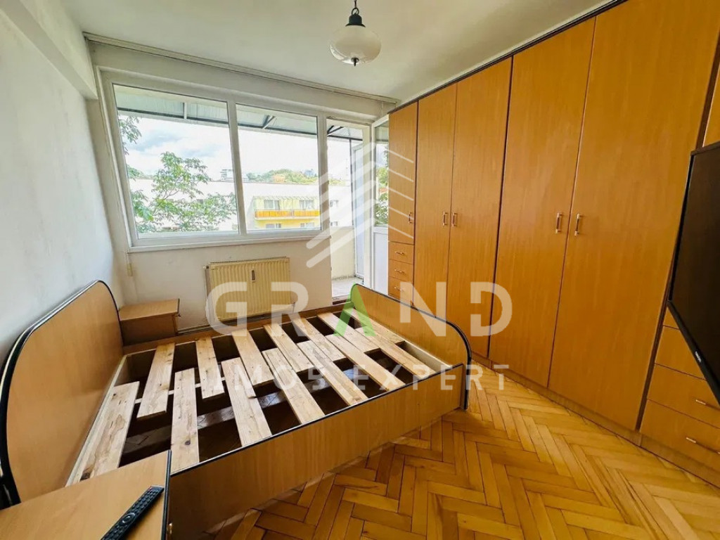 Apartament 3 camere, etaj intermediar, cartier Grigorescu