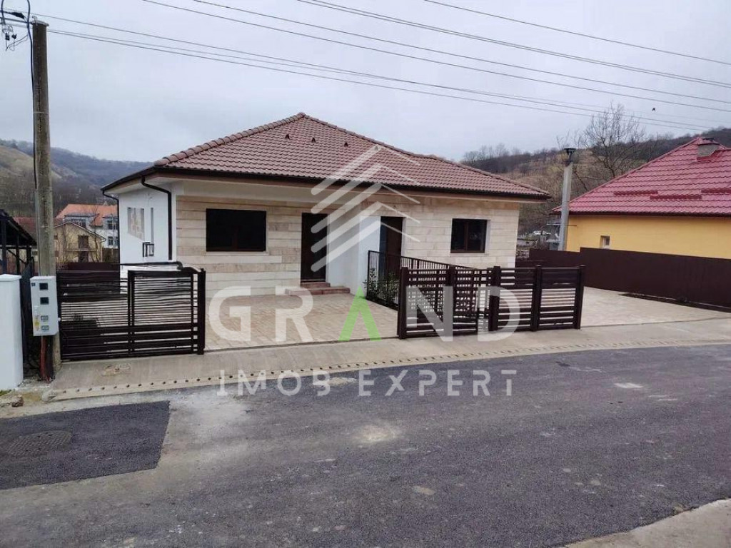 Vând Duplex modern I NOU în Tăuți, Florești