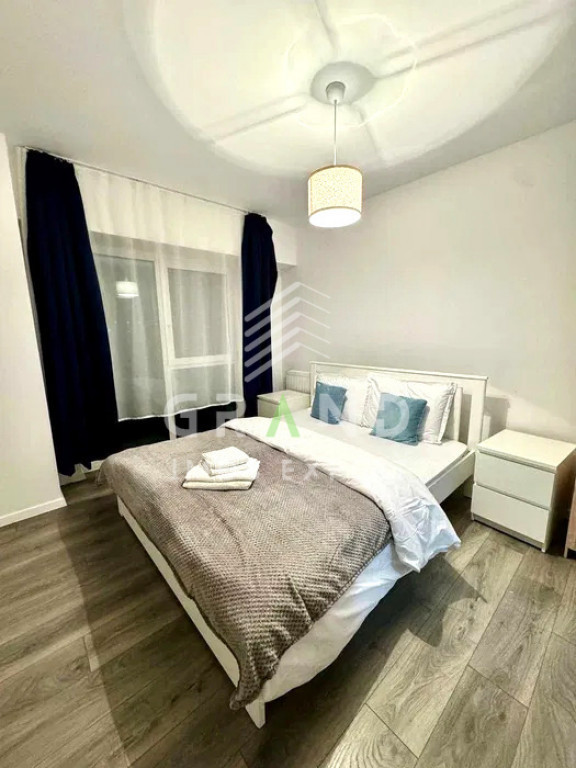 Apartament cu 2 Camere | Semidecomandat | Balcon | Dambu Rot