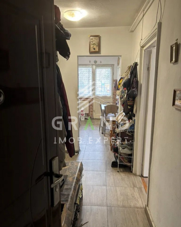 Apartament cu 3 camere, etaj 1, zona Constantin Brâncuși