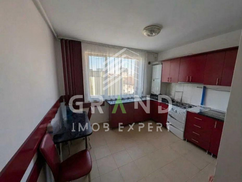 Apartament 47mp, etaj intermediar, bloc cu lift, în zona Th