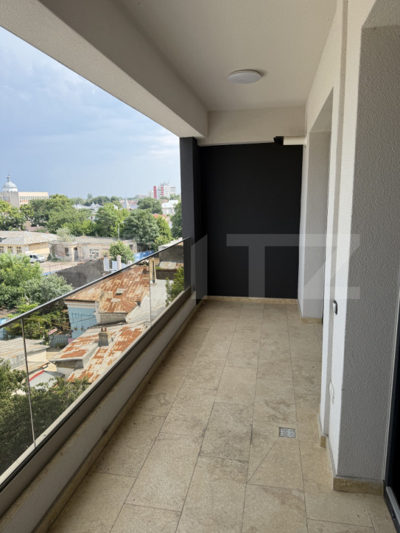 Apartament 3 Camere, Decomandate, Baie cu geam, 64m2, Mazepa