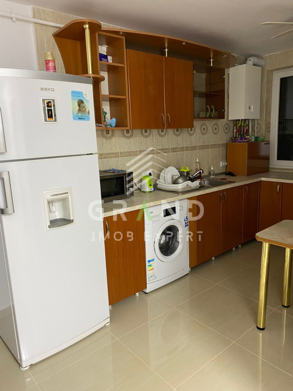 Apartament de Inchiriat : 2 Camere Decomandate | Etaj 2 | Gh