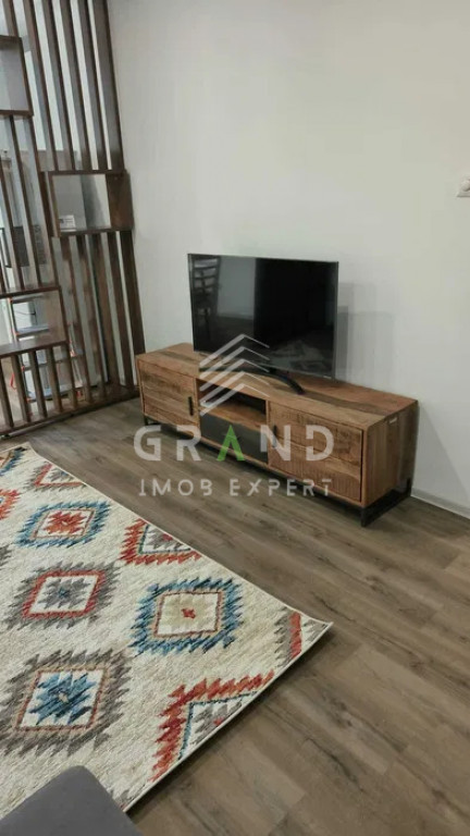 Apartament 2 camere | Str. Horea | Semicentral | Parcare în