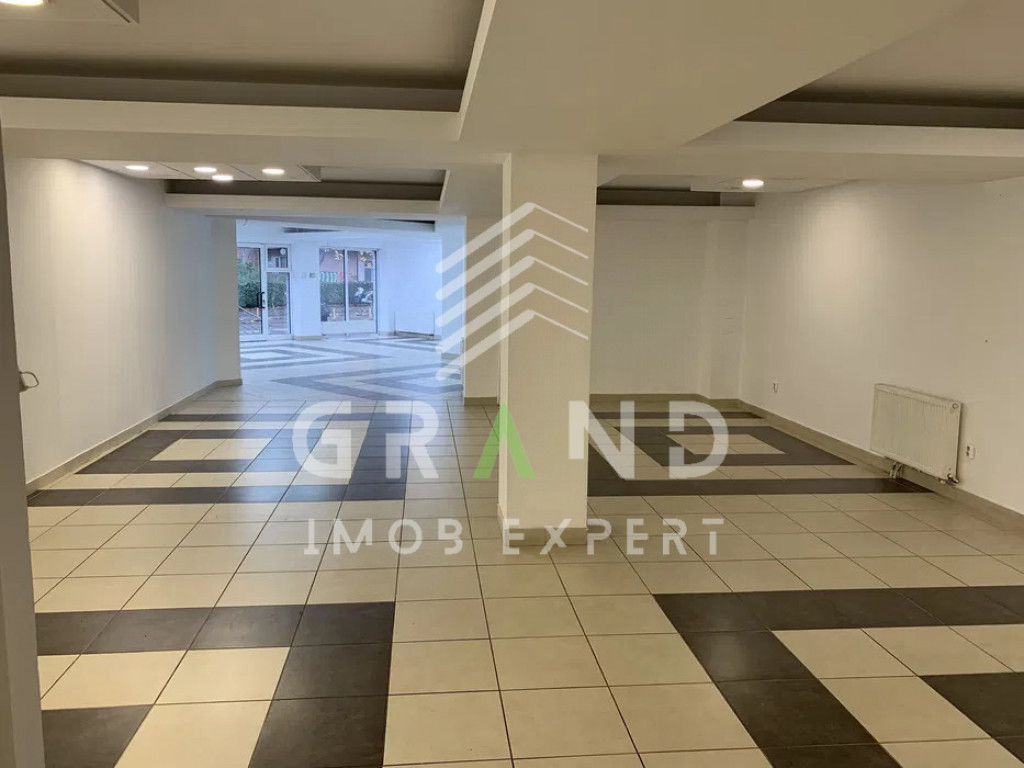 Spațiu comercial 130mp, bloc nou, zona Piata 1 Mai