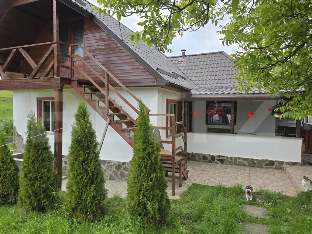 Casă cu 3 camere, 70 mp, teren 1.400 mp, anexe, zona Fără