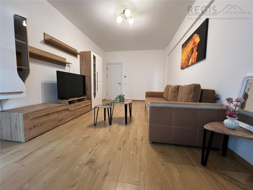 Garsoniera spatioasa 42 mp cu loc de parcare langa Coresi