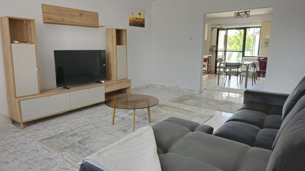 De inchiriat apartament spatios, zona Garii, et. 3, 490 e...