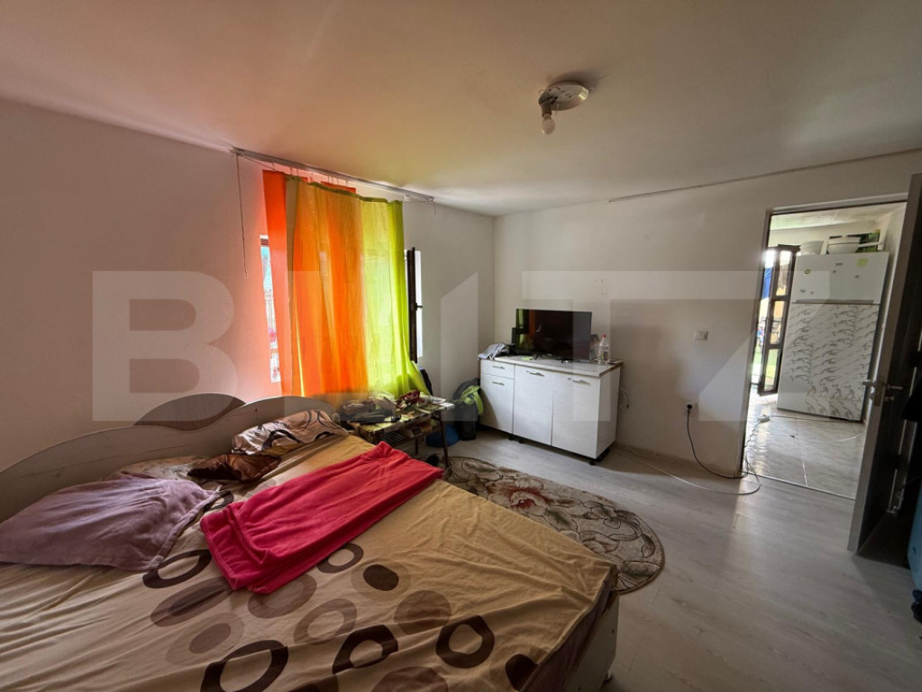 Casa de vanzare, 48 mp, zona 8 Martie