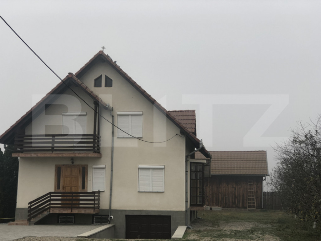 Casă 187 mp, teren 3.100 mp, zona Chetani