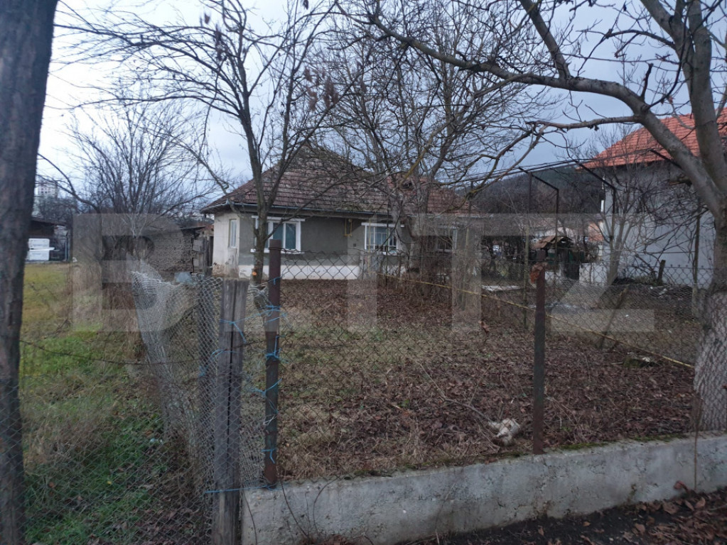Teren 1.400 mp cu utilități la stradă, ideal pentru casă