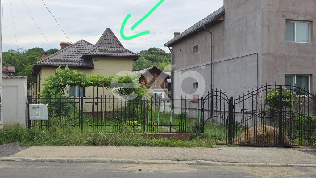 Casă cu 3 camere și teren 1.140 mp toate utilitățile, an