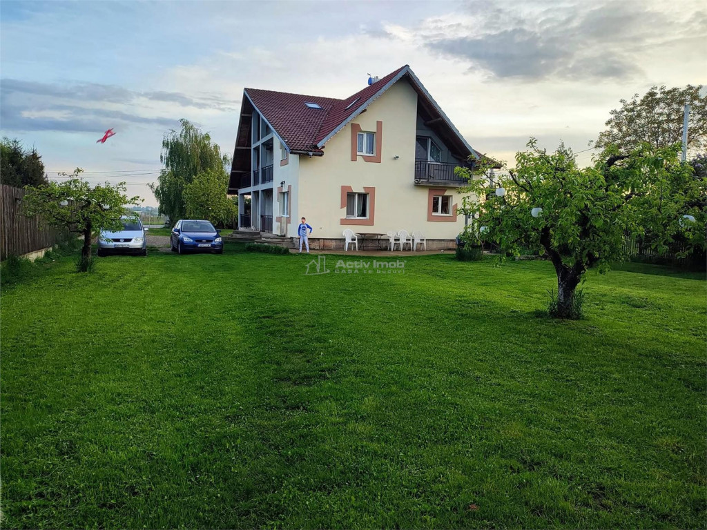 Casa de inchiriat, 7 camere, 160 mp, Targoviste