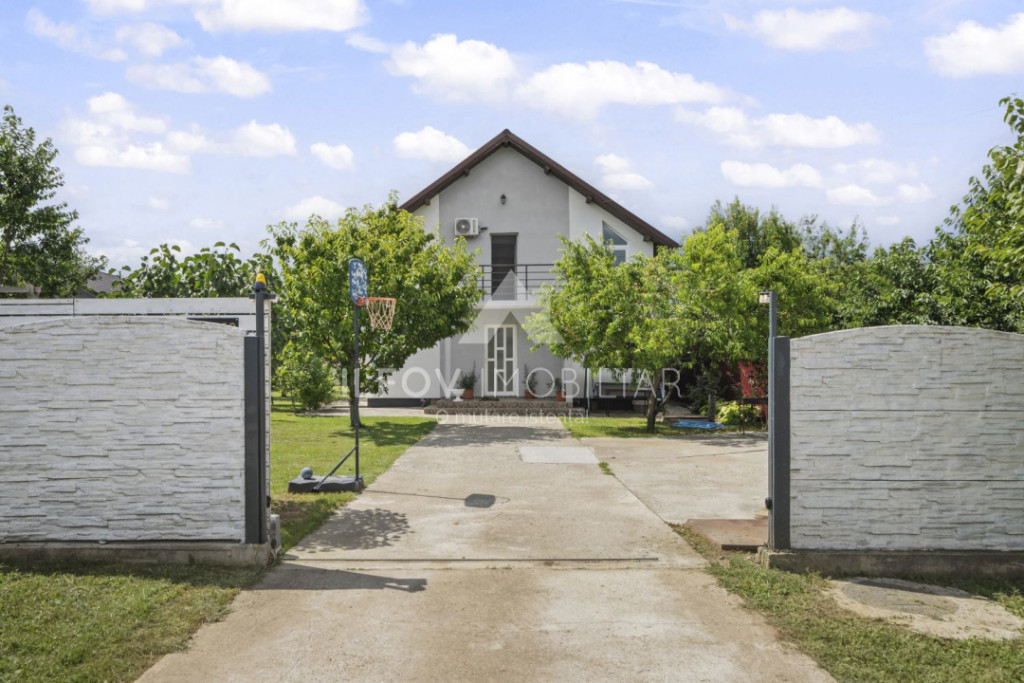 Ciolpani Casa P+M 150mp, teren 500m, utilități, asfalt, po