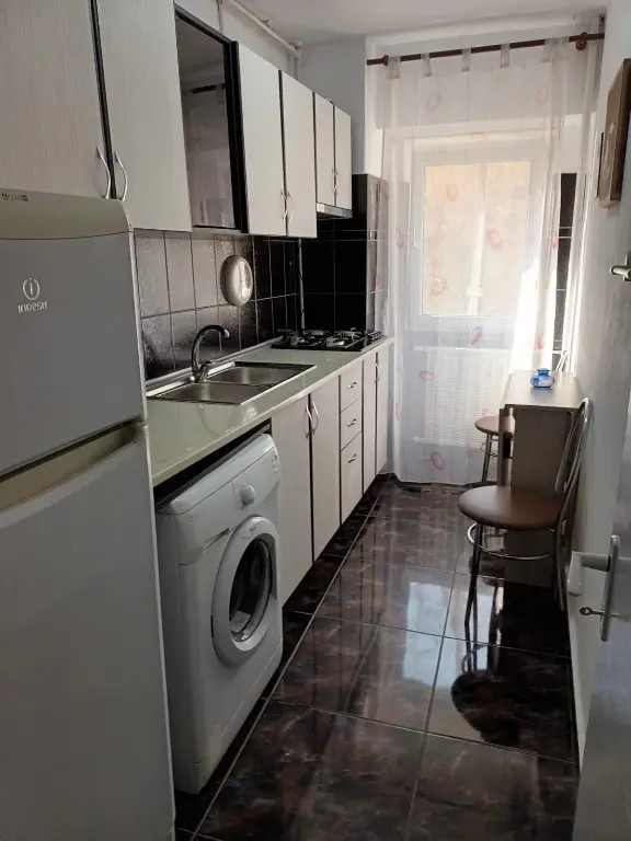 Garsoniera Alba Iulia-Decebal, Str. Caloian Județul, la 12 min. metrou
