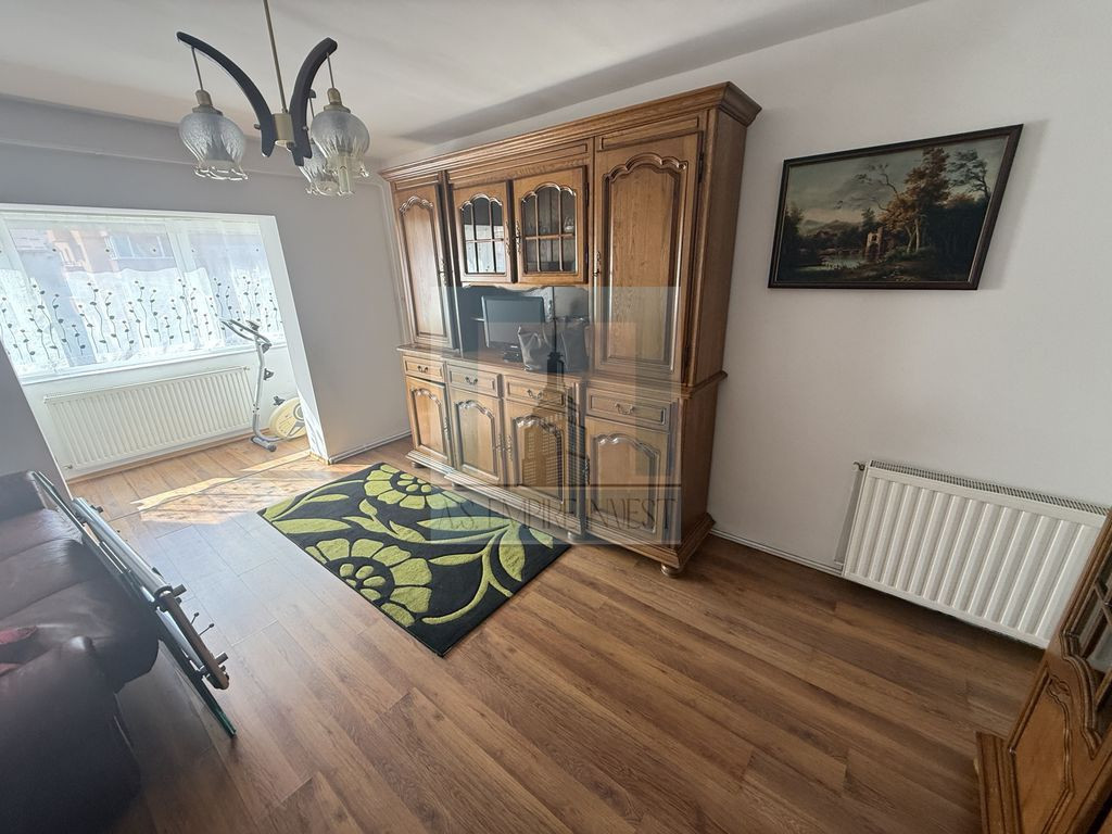 Apartament 2 camere , mobilat/utilat - zona Racadau