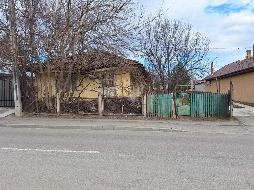 Casă bătrânescă de vânzare Huși, str. Al. I. Cuza