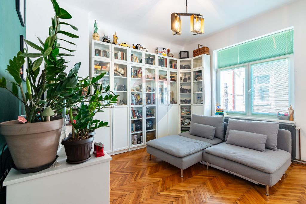 Apartament 3 camere, vilă interbelică Calea Plevnei