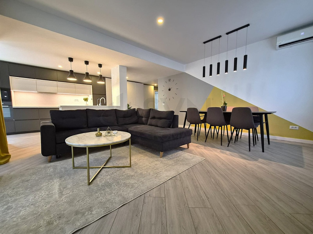 Apartament 3 camere curte 77 mp Pipera loc de parcare inc...