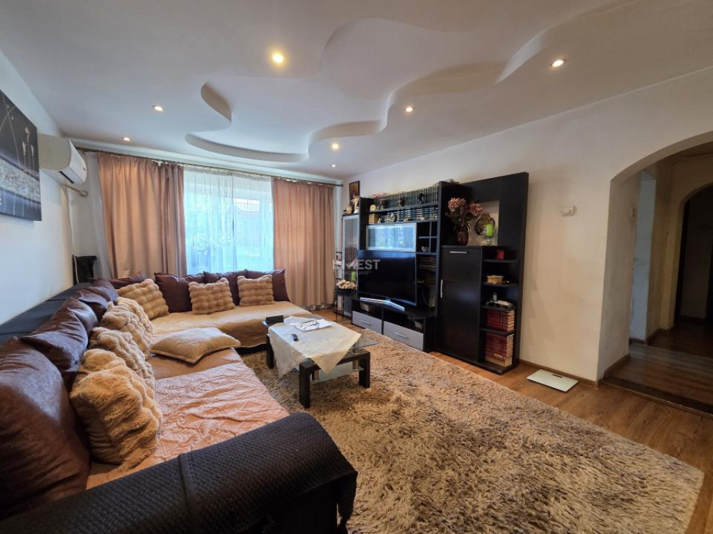 Apartament 3 camere-Pasaj Octav Bancila