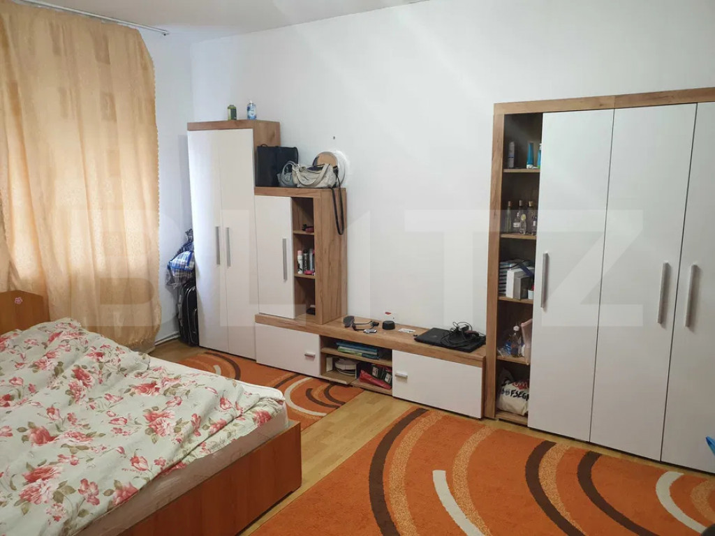 Apartament 3 camere, decomandat, 72 mp, zona The Office