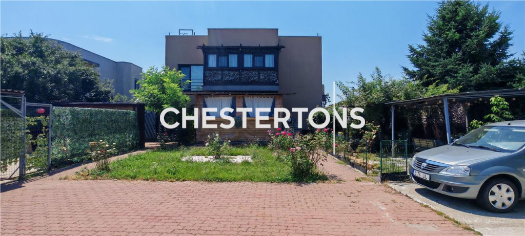Apartament de 3 camere 81 mp, curte proprie 220mp, 2 locuri