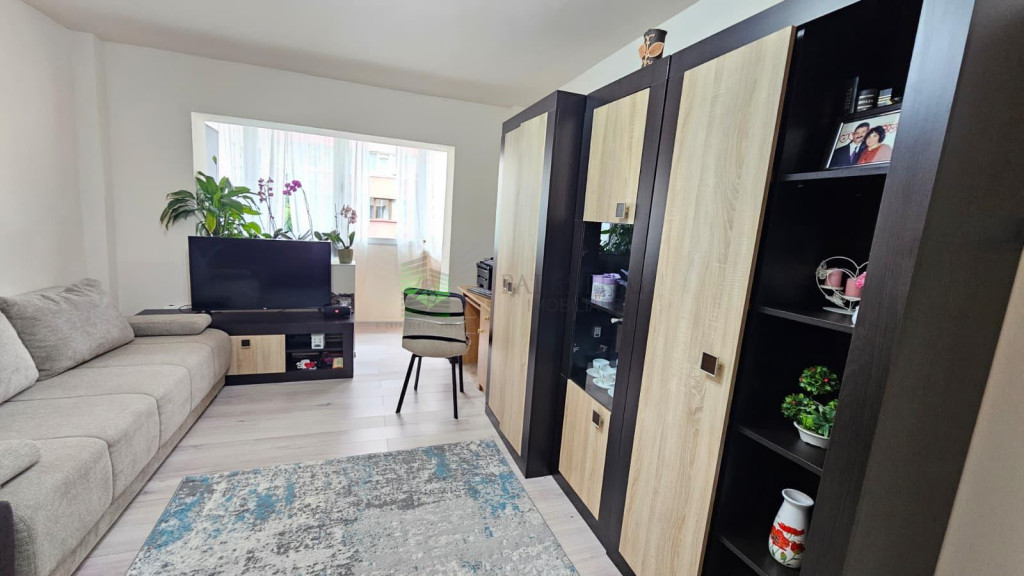 Apartament 2 camere Racadau,decomandat,etajul 1,127000 Euro