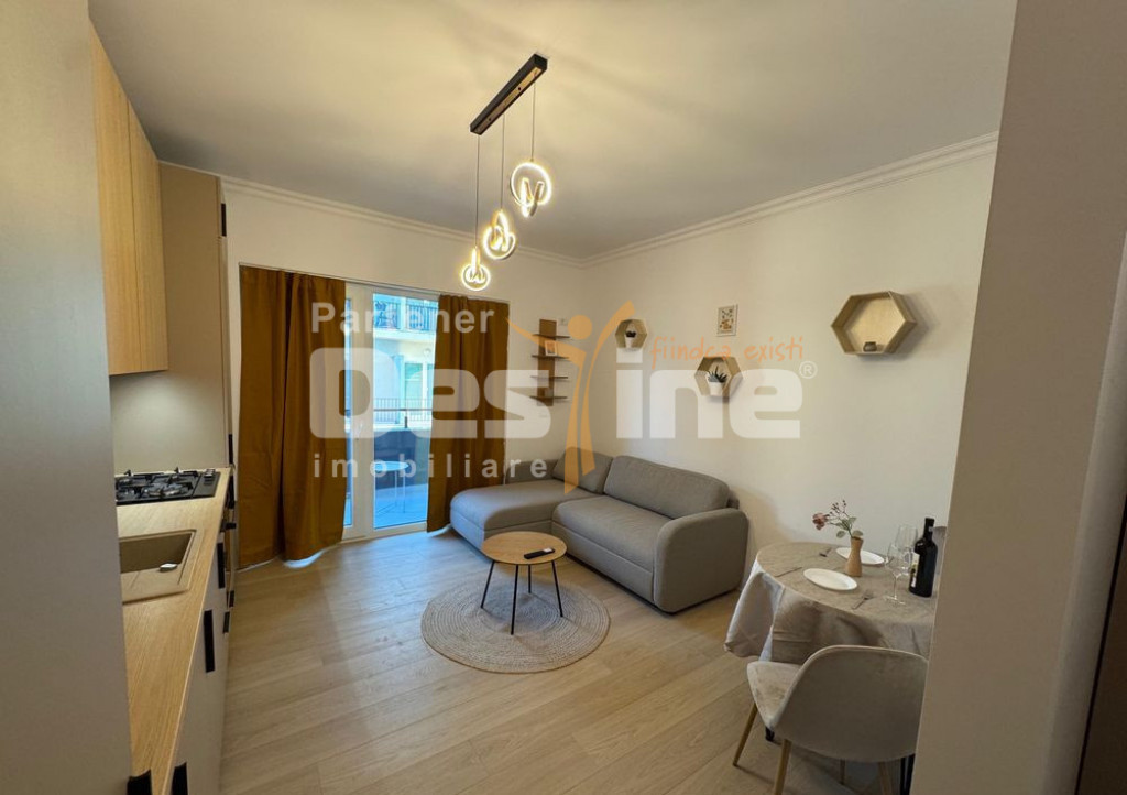Vand apartament 2 camere, etaj 2