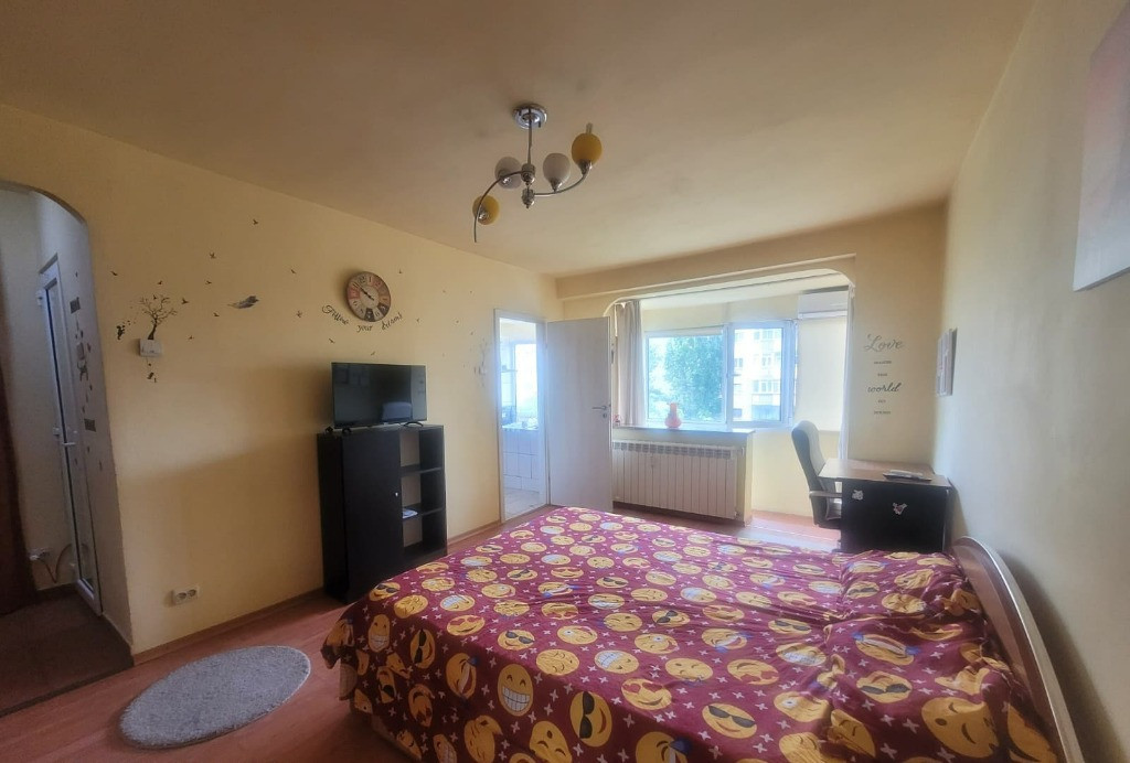 Garsonieră, renovată, mobilată și utilată – Tineretului sup. 31 mp,