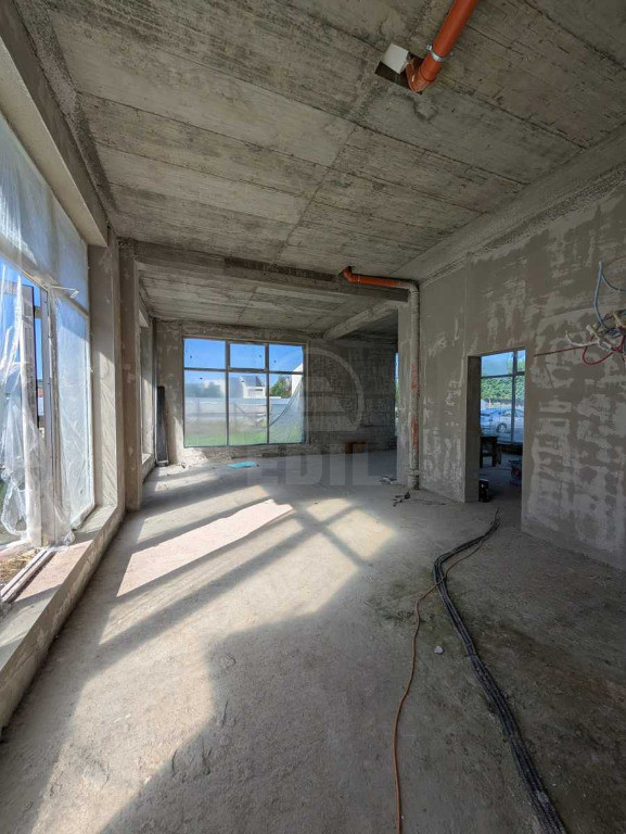 Inchiriere Spatiu comercial 2 incaperi; 100 mp; 1 baie