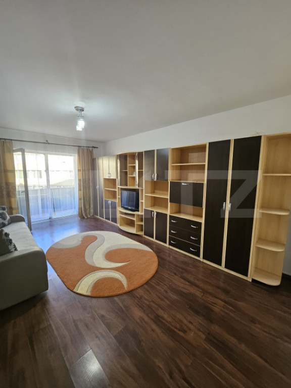 Apartament decomandat | 39 mp+balcon 7 mp | Zona Panemar–E