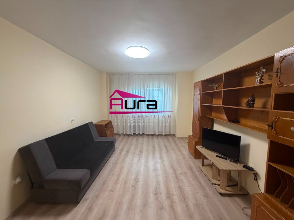 Inchiriez Apartament 3 camere Str.Victoriei