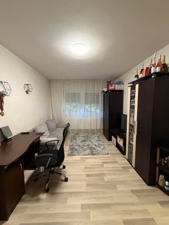 APARTAMENT 2 CAMERE DECOMANDAT, 64 MP, PARCARE INCLUSA, PRES