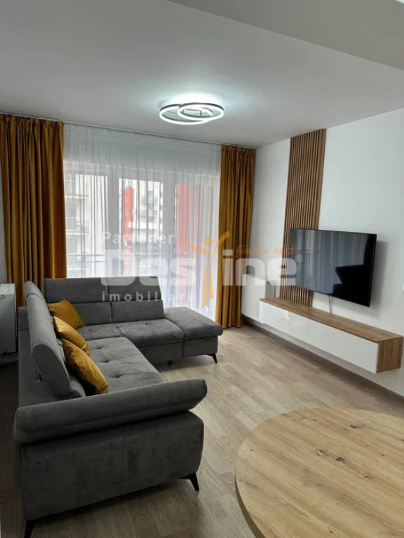 Apartament 2 camere decomandat, boxa si loc de parcare incl