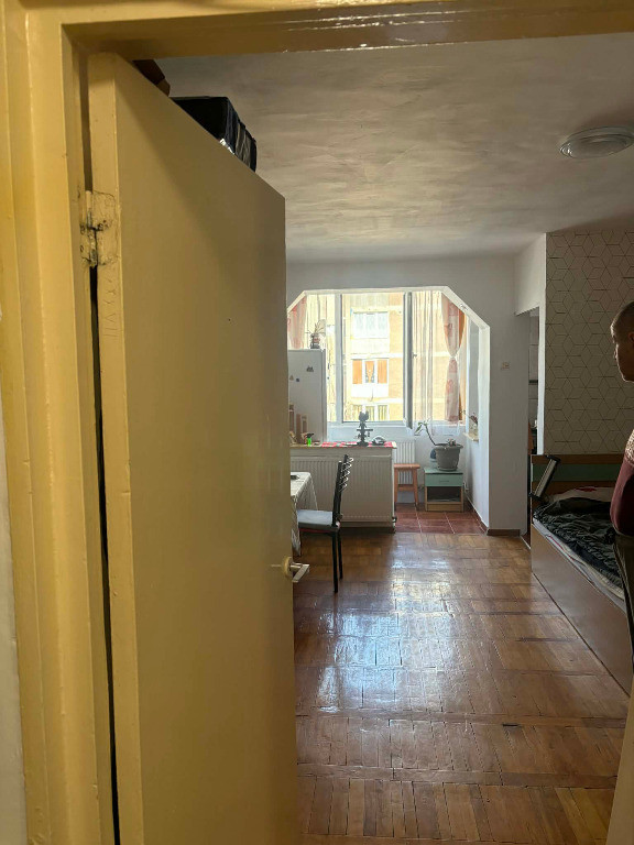 Garsoniera zona ASTRA