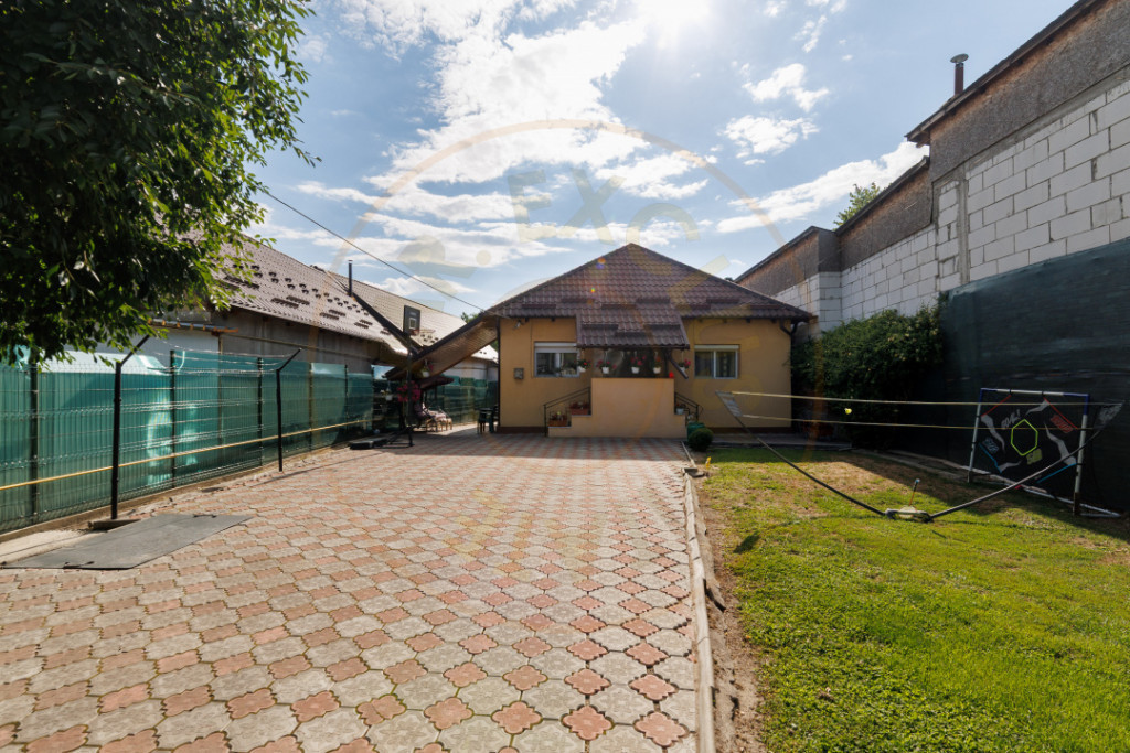 Casă cu teren de 634 mp și beci | Calea Câmpulung, Piteș