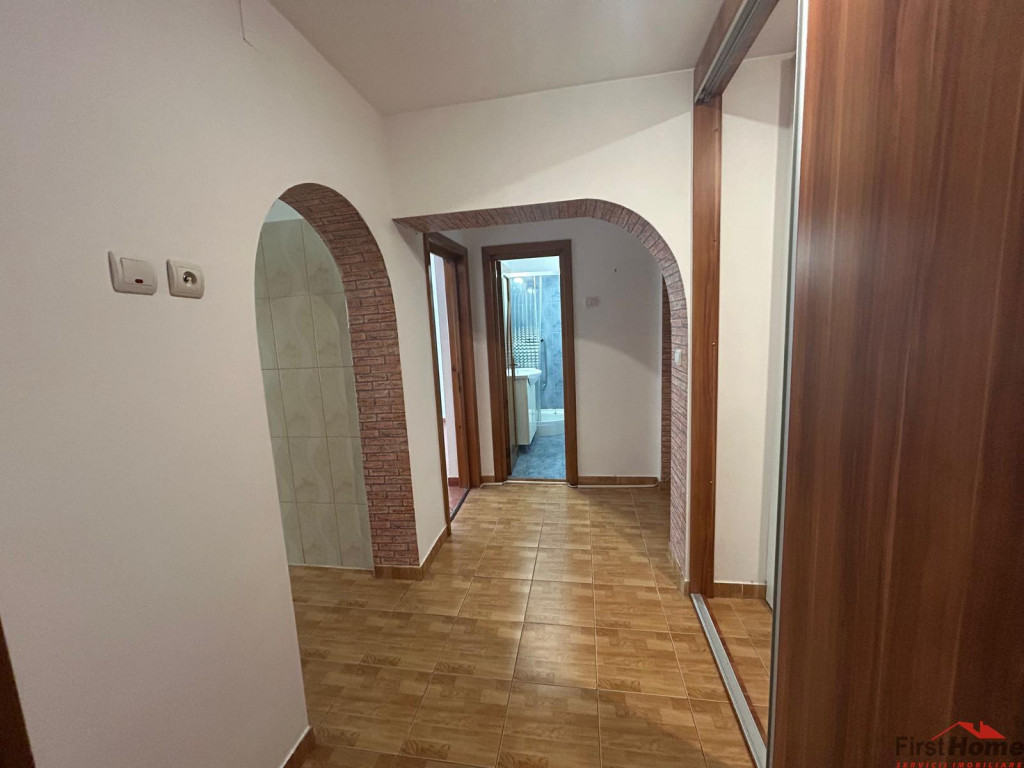 Apartament cu 2 camere de , zona centrala (Capela)