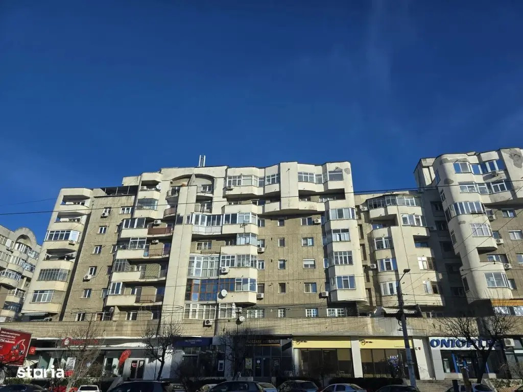 Vand apartament 3 camere, et. 6/7, Calea Bucuresti, Piata Centrala
