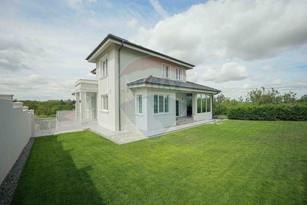 De vânzare casă cu 5 camere, în zona Dealuri - Oradea