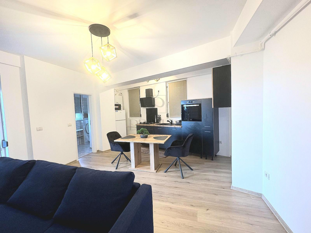 Aradului 2 camere - LIFT - PRIVELISTE - MOBILAT SI UTILAT -