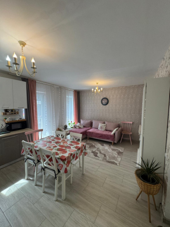 Apartament 3 camere, 57 mp, parcare, zona Hotvon - Nordpharm