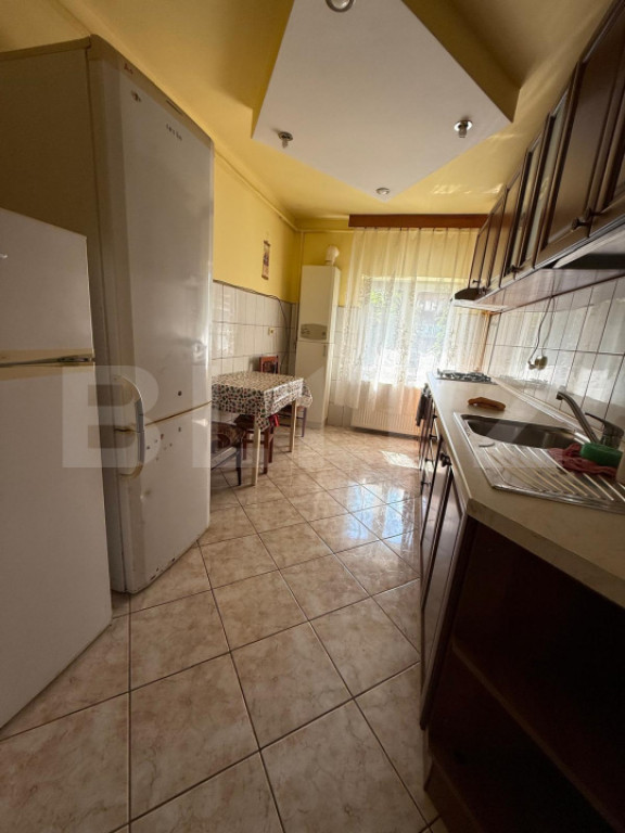 Apartament 2 camere, decomandat, zona Racadau