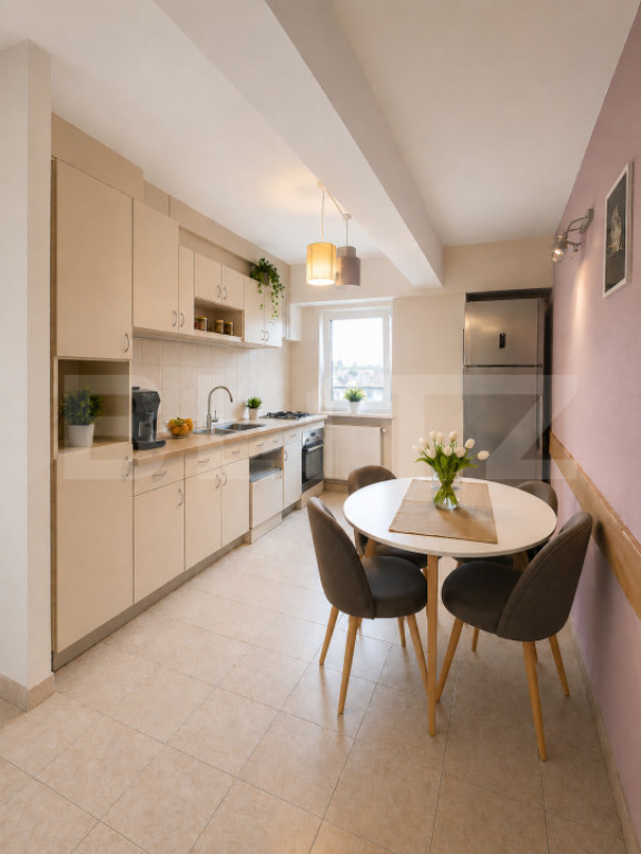 Apartament 3 camere, 65 mp, decomandat, zona Ultracentrala -