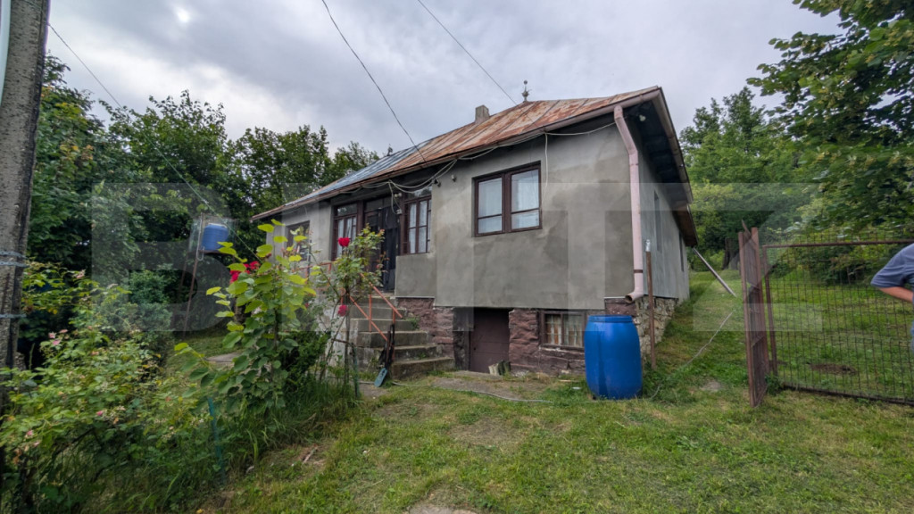 Casaindividuala, 85 mp, zona Malu cu Flori, sat Miclosanii M