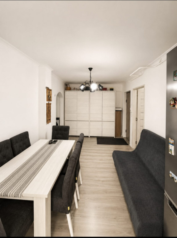 Apartament 2 camere, etaj 2, zona ultracentrala, Siret
