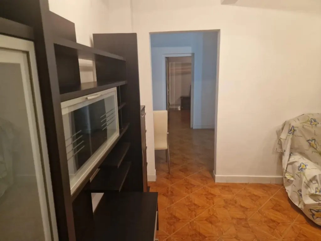 Ap 3 Cam Maratei renovat grădiniță floare de colt 80mp.parter balcon