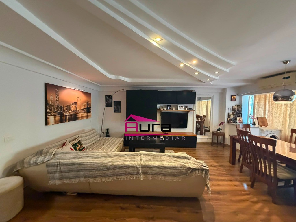 Inchiriez apartament 3 camere Str.Babadag zona Peco