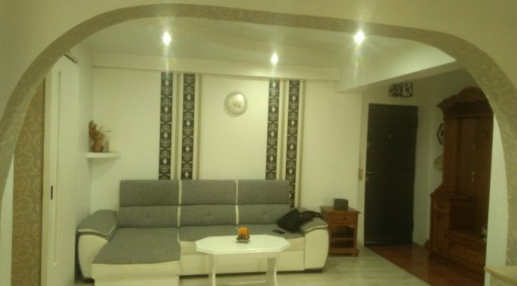 Apartament 3 camere de vânzare – George Enescu | Ideal...