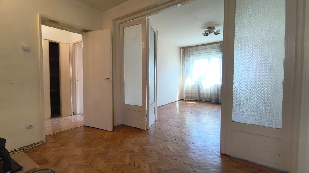 Apartament 3 camere, 2 bai in Deva, zona Gojdu